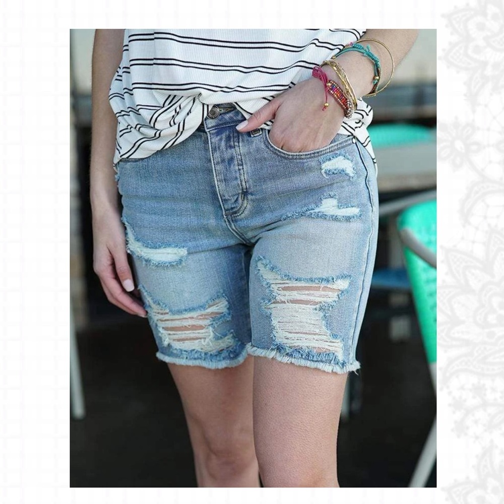 Grace and Lace 7" Distressed Relaxed Fit Shorts